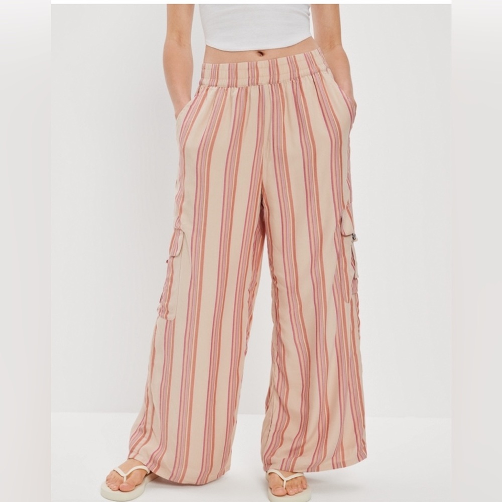 American Eagle Outfitters Striped Pants - Pink and Cream